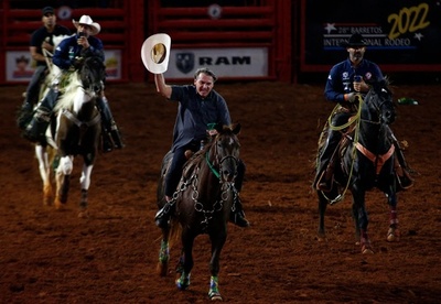 ブラジル大統領、乗馬姿を披露