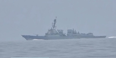 イラン 米軍艦の退去映像公開