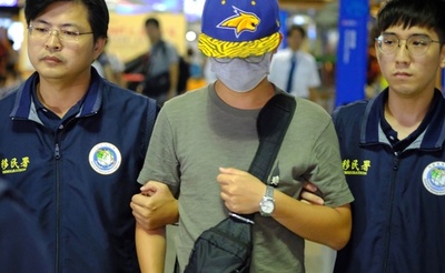 台湾、中国人観光客を退去処分 香港デモ支持の「レノンウォール」損壊で