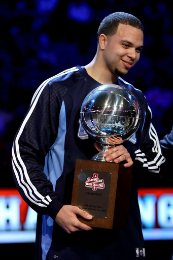 デロン・ウィリアムス プレイステーション・スキルズ・チャンレンジで優勝