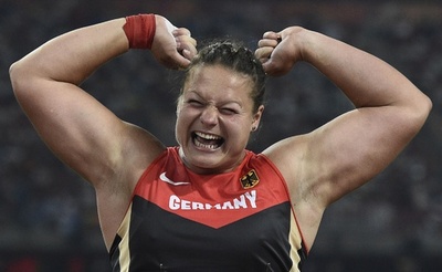 シュヴァニッツが女子砲丸投げを制す、第15回世界陸上