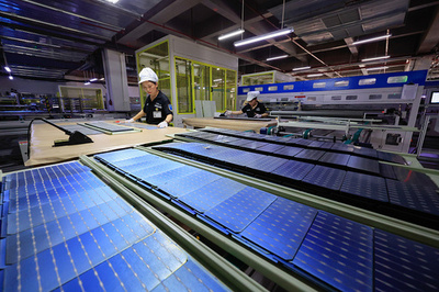 中国の太陽光発電製品 価格低下で人気上昇
