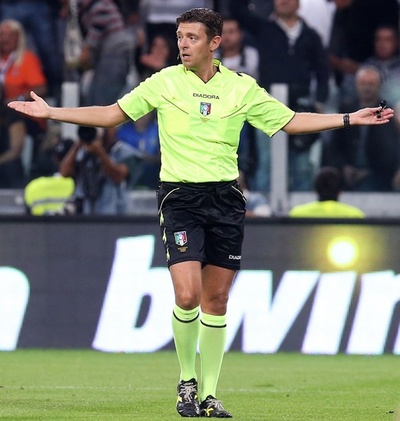 ユーベ対ローマ戦の主審が当面休養、判定が物議を醸す