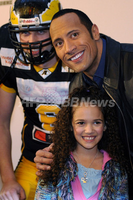 映画 The Game Plan フォトコールに出演俳優ドウェイン ジョンソン登場 写真4枚 ファッション ニュースならmode Press Powered By Afpbb News