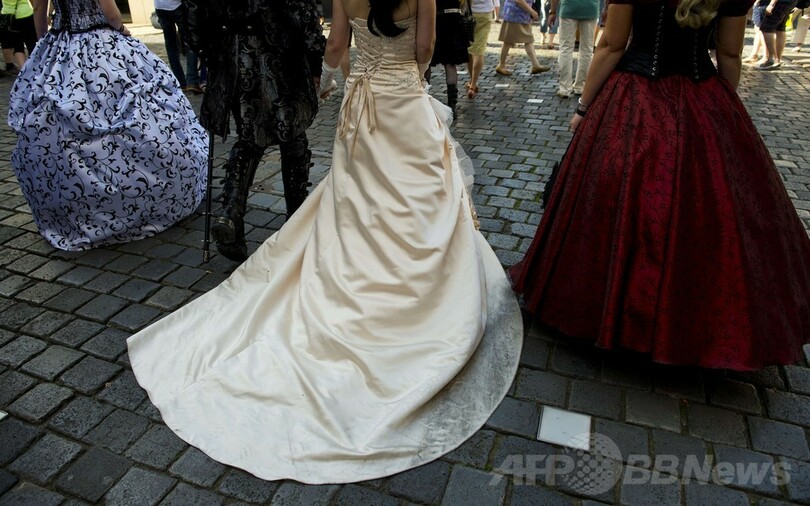 街中を染める黒衣装、ドイツでゴシックの祭典