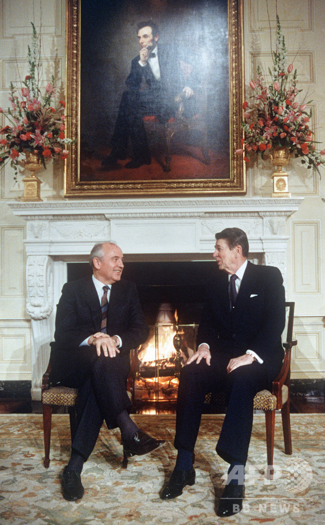 ゴルバチョフ氏、トランプ氏の「分別の欠如」非難 核条約離脱表明で