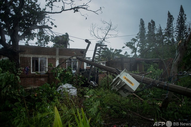 ハリケーン「グレース」、子ども5人含む8人死亡 メキシコ