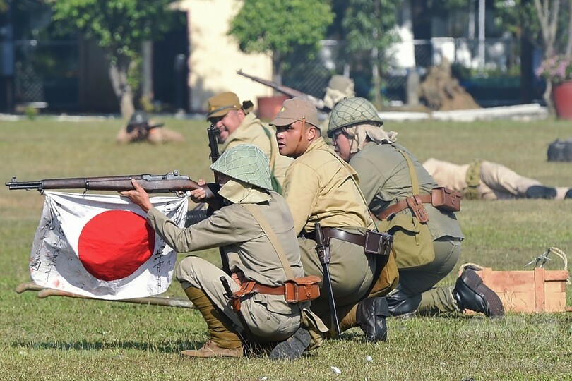 日本軍vs.比米連合軍、第2次世界大戦中の戦いを再現 写真9枚 国際ニュース：AFPBB News