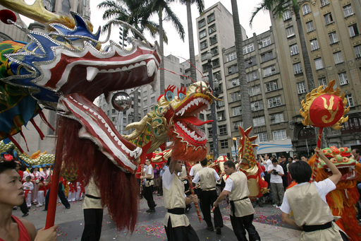 ブラジルの中国系移民が旧正月前夜祝う 写真14枚 国際ニュース：AFPBB News