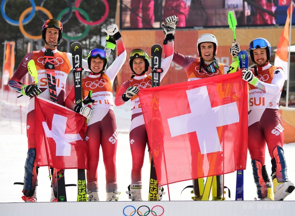 メダリスト擁するスイスがアルペン混合団体の初代タイトル獲得 平昌五輪 写真4枚 国際ニュース Afpbb News