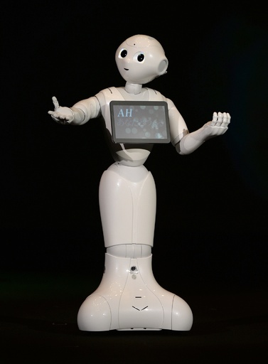 ソフトバンク、感情認識ロボット「ペッパー」来年発売 写真9枚 国際