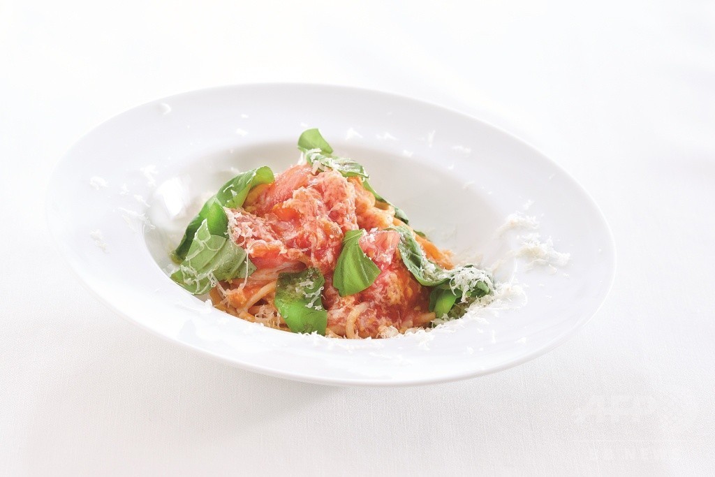 「アンテプリマ」初のレストランを銀座旗艦店にオープン