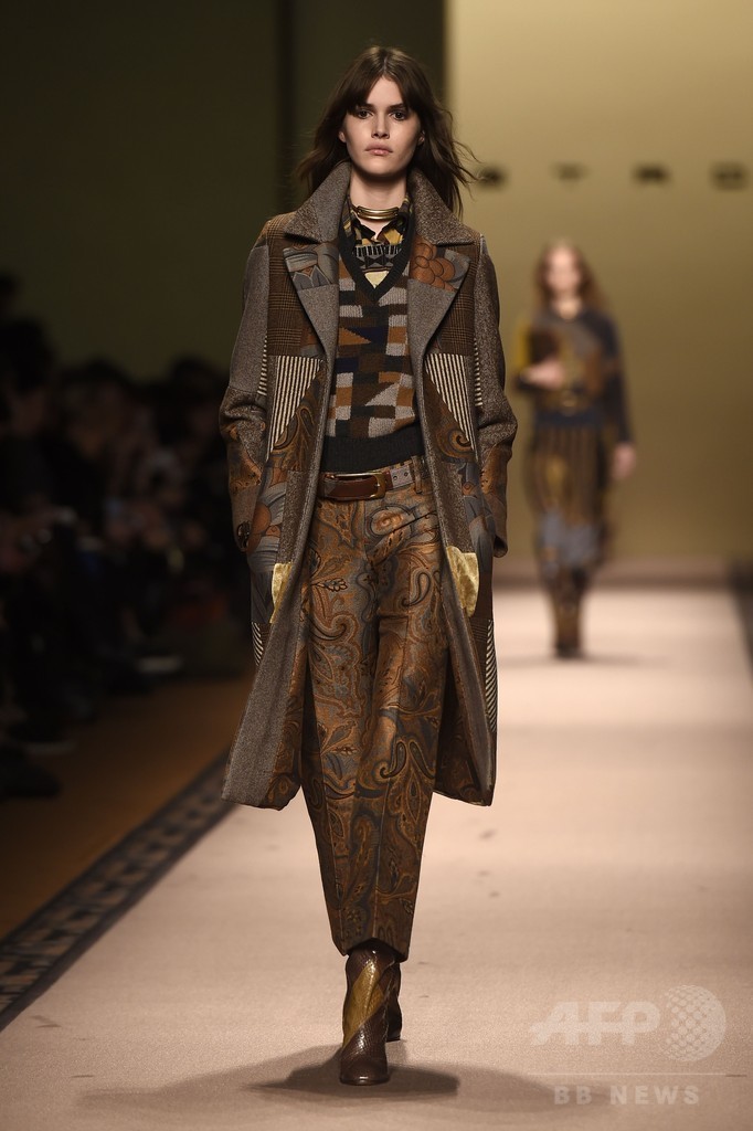 インテリアや家具をインスピレーションに、「エトロ」15/16秋冬