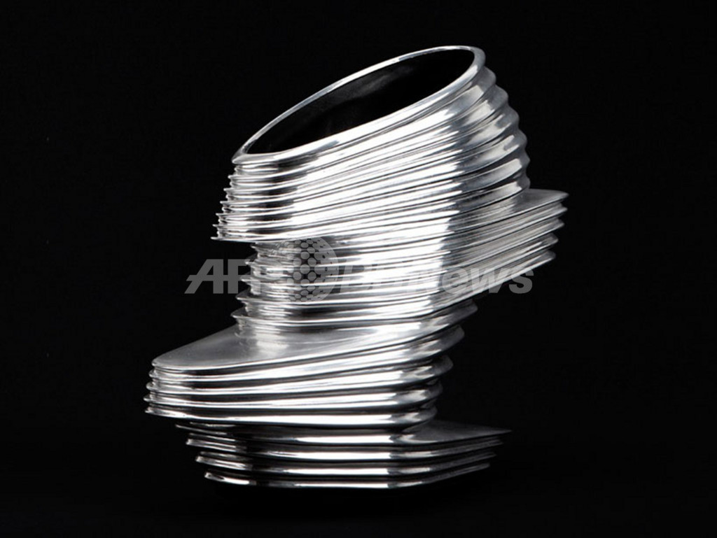 ザハ・ハディドのポストモダンな靴や女性の生き方に影響する靴？注目の最新シューズ事情