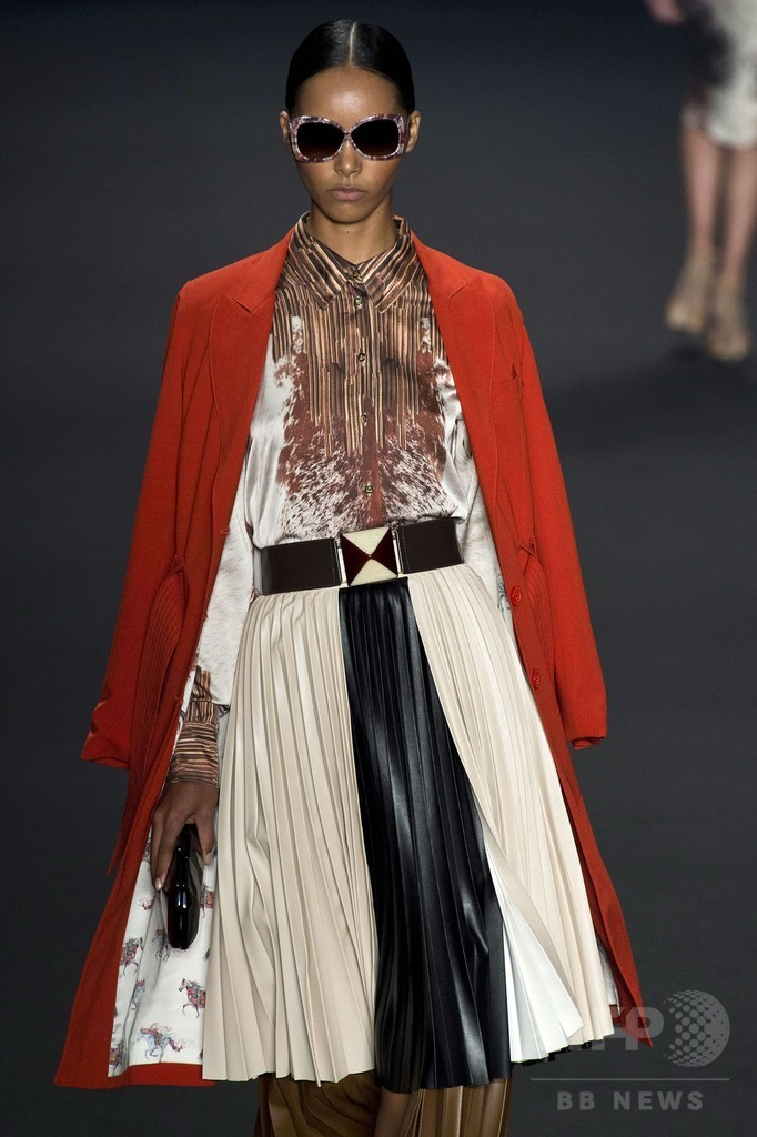 ドナテラ・ヴェルサーチもコレクション発表、「サンパウロ・ファッション・ウィーク」開催