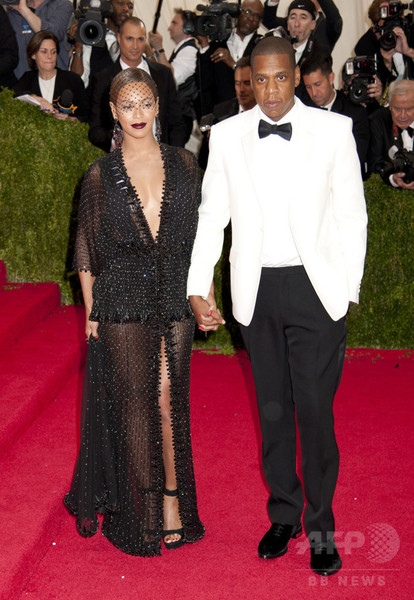 セレブプロデュースの香水、英で今年最も売れたのは？