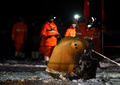 着地した「嫦娥５号」帰還機（2020年12月17日撮影）。(c)Xinhua News 