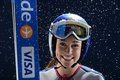 2014年ソチ冬季五輪に向けて行われた米オリンピック委員会（US Olympic Committee、USOC）のポートレート撮影会で、ポーズを取るスキージャンプ女子のサラ・ヘンドリクソン（Sarah Hendrickson、2013年4月23日撮影）。(c)AFP/Getty Images/Harry How