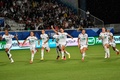 サッカーフランス杯女子決勝、オリンピック・リヨン対パリ・サンジェルマン。優勝を喜ぶ熊谷紗希（中央）らオリンピック・リヨンの選手（2020年8月9日撮影）。(c)Philippe DESMAZES / AFP