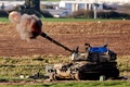 パレスチナ自治区ガザ地区を攻撃するイスラエル軍の自走砲。イスラエル南部で（2024年1月31日撮影）。(c)JACK GUEZ / AFP