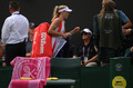 テニス、ウィンブルドン選手権、女子シングルス4回戦。コートを後にするミラ・アンドレーワ（2023年7月10日撮影）。(c)Daniel LEAL / AFP