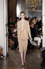 フランス・パリ市内で発表された「ロシャス（Rochas）」12年春夏コレクション（2011年9月28日撮影）。(c)AFP/PATRICK KOVARIK
