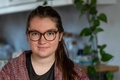 ドメスティックバイオレンス（DV）被害者を支援するウェブページを立ち上げた、サイト運営者のクリシア・パスコさん。ポーランド・ワルシャワの自宅で（2021年2月23日撮影）。(c)Wojtek RADWANSKI / AFP