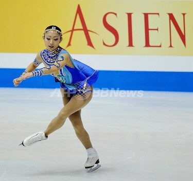 安藤が現地入り、4年前の雪辱を誓う バンクーバー冬季五輪 写真1枚