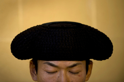 日本人初の正闘牛士目指す、濃野平さん スペイン