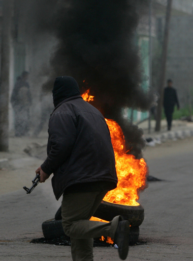 イスラエル軍が連日の攻撃、パレスチナで少なくとも32人死亡