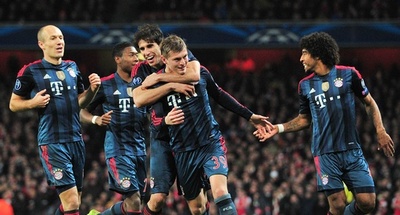 バイエルンが10人のアーセナルに先勝、欧州CL