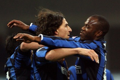 インテル ラツィオに3-0で快勝し首位キープ