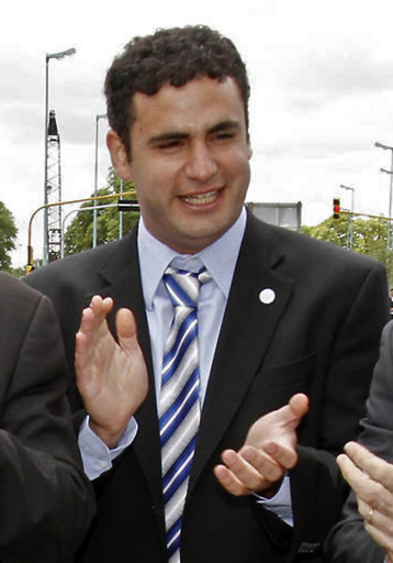 南部共同市場サミット中、アルゼンチン次官が首吊り