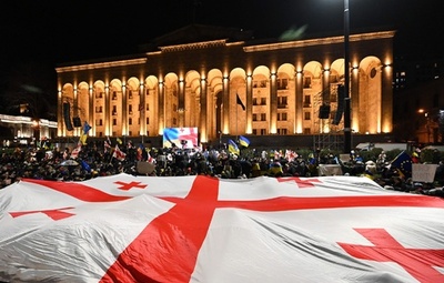 ジョージアで親ウクライナ・EUデモ 3万人参加