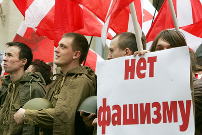 警官隊と露系住民衝突2日目、100人負傷、600人拘束 - エストニア