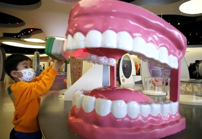 中国で矯正歯科が1兆円産業に 「顔面偏差値」高める若者