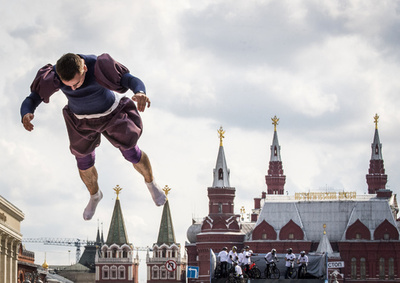 ロシア・モスクワ設立870周年、街はお祝いムード