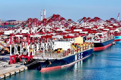 中国 青島港の貨物取扱量が7億トンを突破 前年より15日早く達成