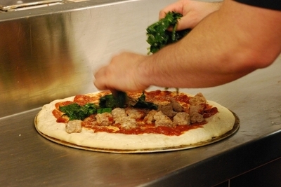 ピザソースは｢野菜」？学校給食めぐる米議会の驚きの見解