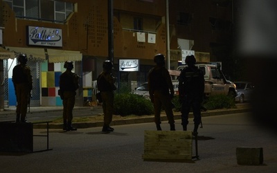 ブルキナファソ襲撃事件、治安部隊が 「テロリスト」2人殺害し作戦終了