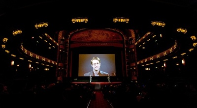 スノーデン容疑者、トランプ氏を「恐れてはいけない」蘭イベントで