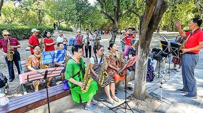 中国に9000万人の「若年高齢者」 今後10年が高齢化対応のチャンス期間