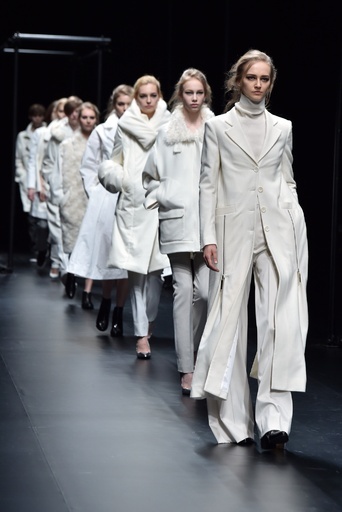 「エー ディグリー ファーレンハイト」15/16秋冬新作発表