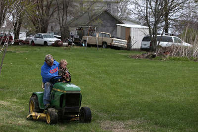 芝刈り機飲酒運転でスウェーデン男性逮捕