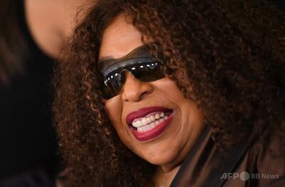 ロバータ・フラックさん死去、88歳 代表曲「やさしく歌って」