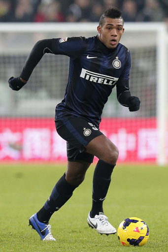 インテルのフアン、右膝じん帯断裂で今季絶望