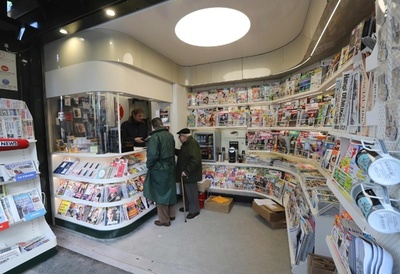 19世紀からのデザイン一新、パリの新聞売店