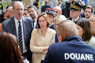 フランス、中国からの小口貨物に取扱税導入へ