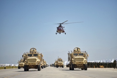 タリバン、政権掌握から3年 軍事パレード開催