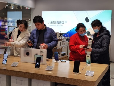 中国スマホ市場の衝撃 第3四半期のファーウェイの出荷が6年ぶりに減少